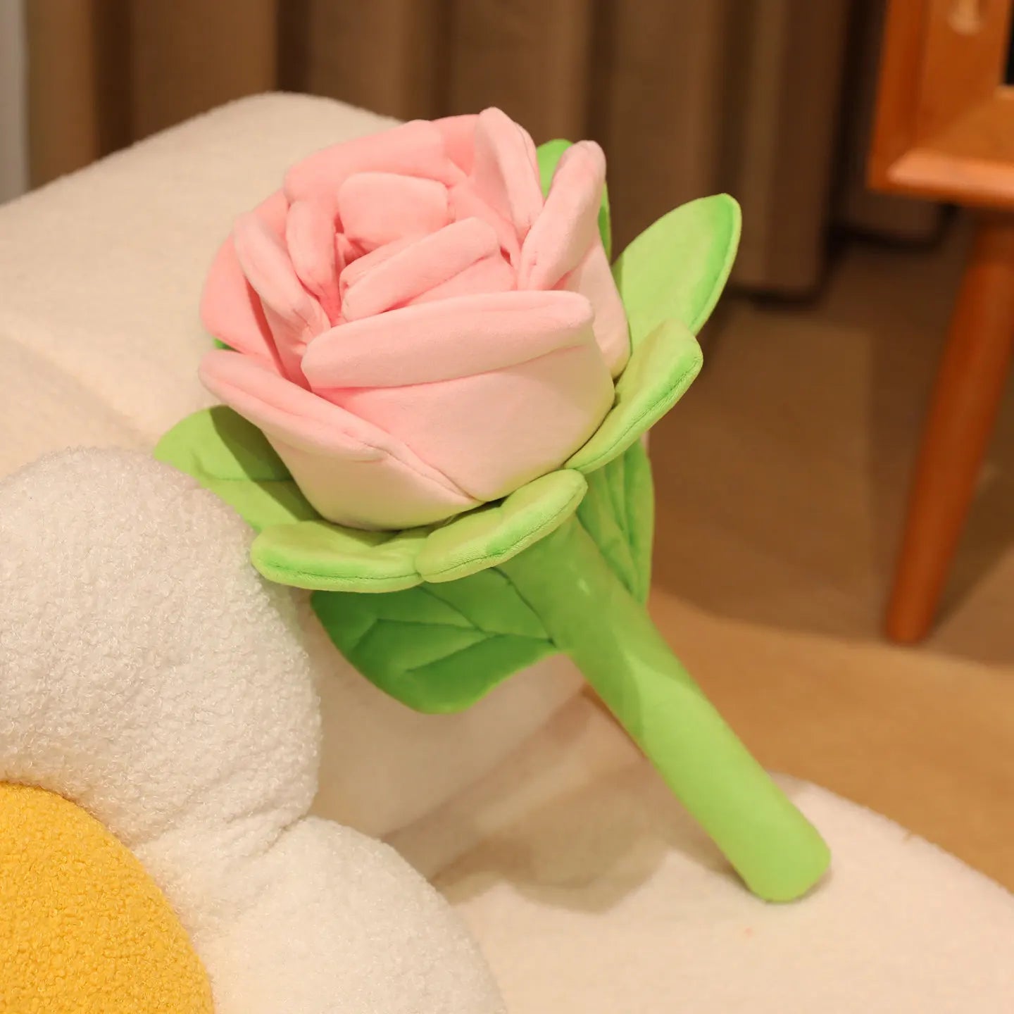 Grande rose en peluche décorative – Fleur douce géante (40 à 110 cm)